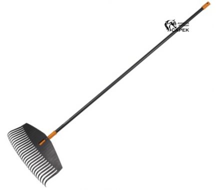 Hrábě s násadou Fiskars -SOLID™ L-